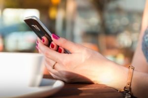 5 trucuri ca să-ți păstrezi smartphone-ul ca nou