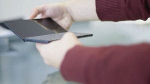 La CES 2018, Gemini lansează un dispozitiv care este atât smartphone cât și laptop