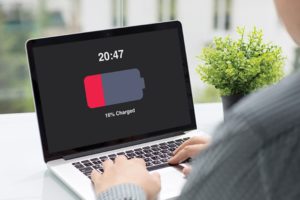 Trucuri de întreținere a bateriei laptopului