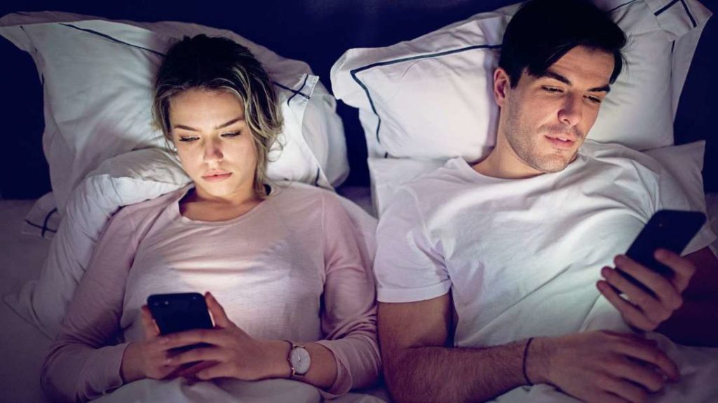 Cât de mult înseamnă prea mult în utilizarea smartphone-ului?