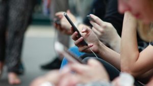 Poți rezista o zi fără telefonul tău?